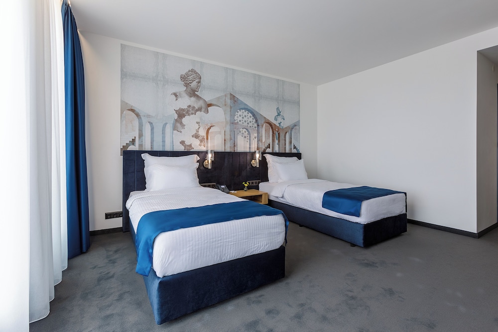 City Twin Room, City View photo 2