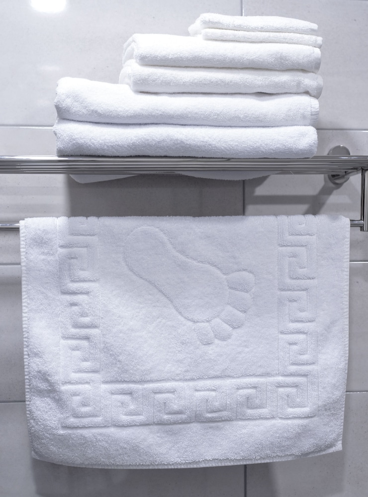Standard Double or Twin Room - Photo 3