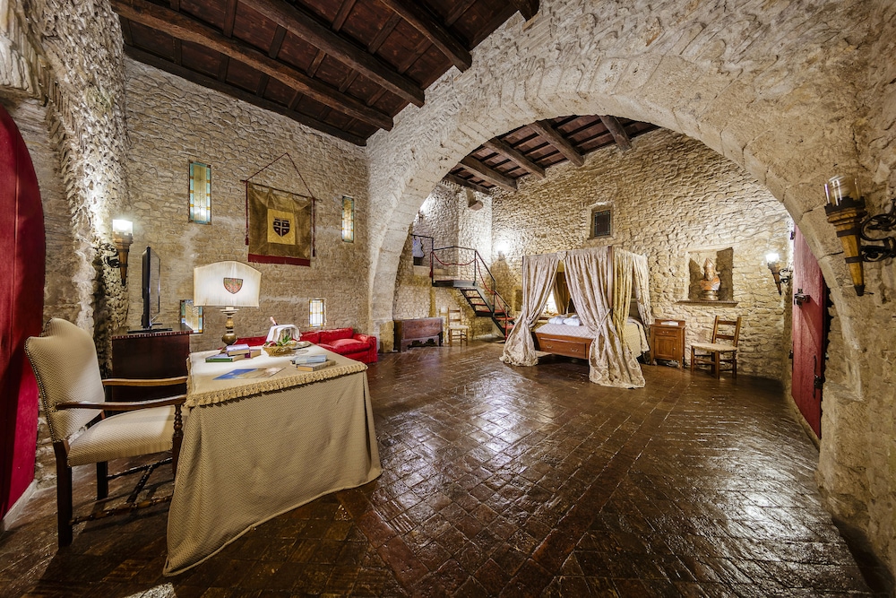 Royal Suite, Jetted Tub (Castello - Suite del Principe ) photo 1
