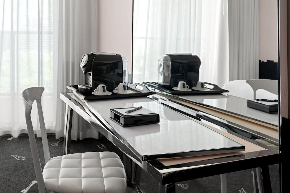 Room, 1 King Bed, City View