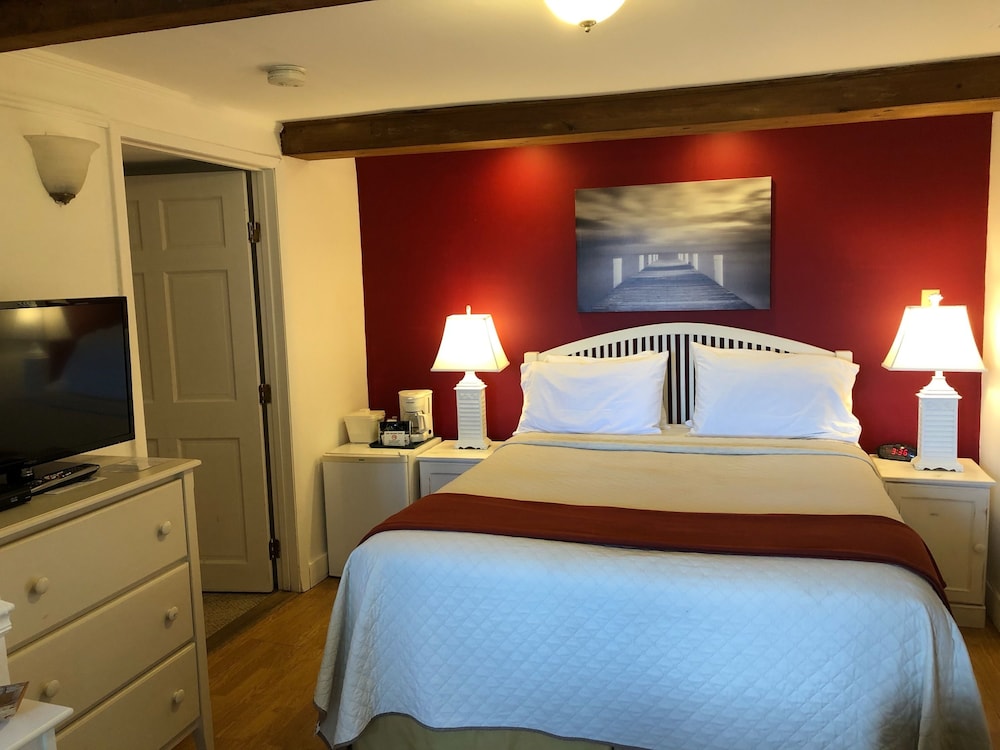 Economy Room, 1 Queen Bed