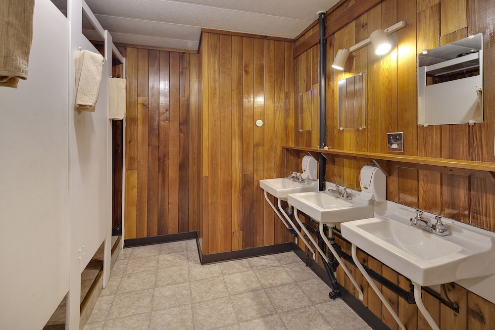 Standard Room, Shared Bathroom photo 2
