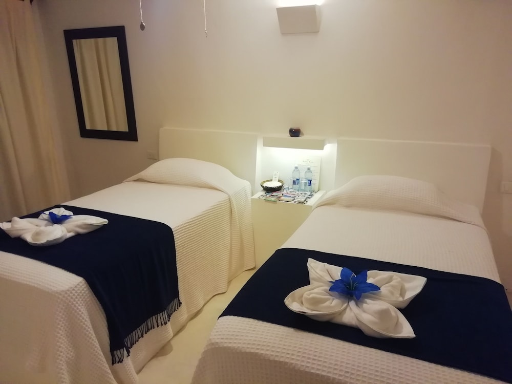 Standard Twin Room, 2 Twin Beds - Photo 8