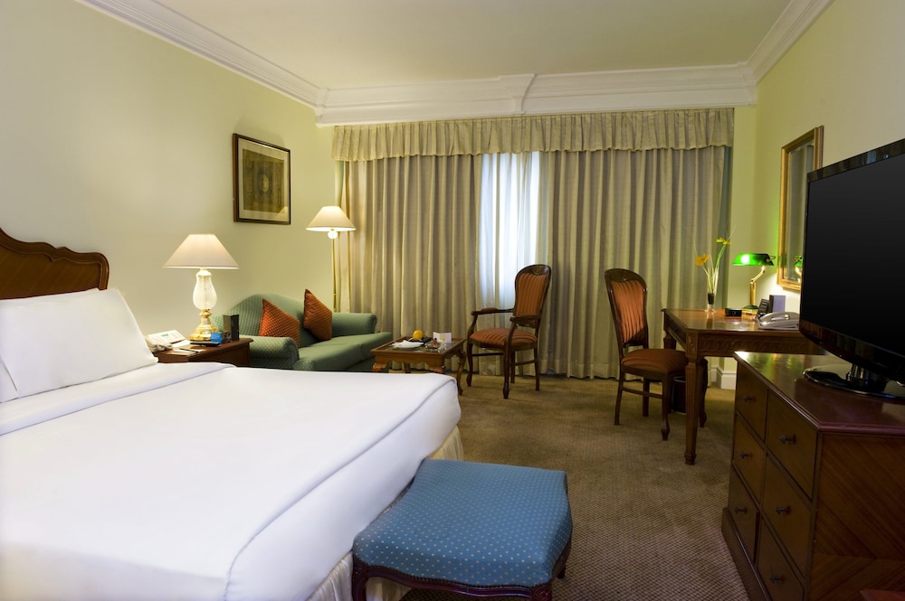 Executive Room, 1 King Bed (with bathtub)