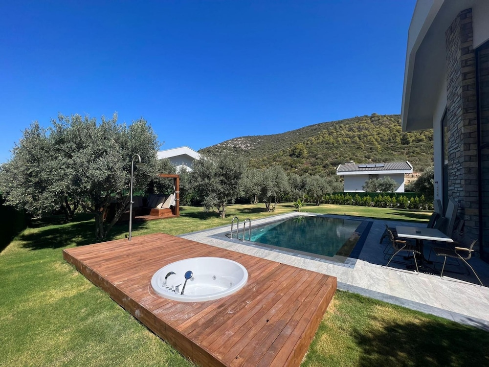 Sheltered Premium Villa 2+1