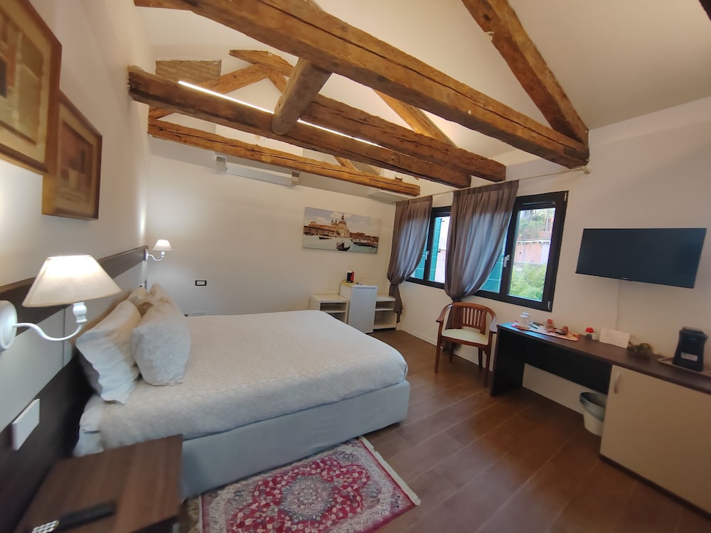 Superior Double Room photo 2