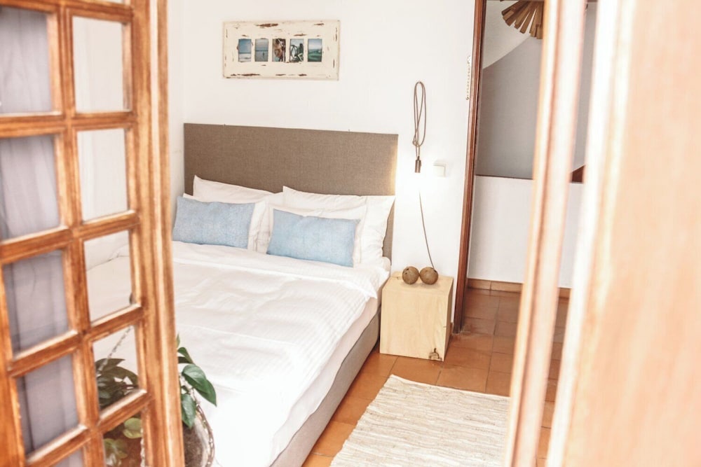 Double room S w/shared wc and balcony photo 3