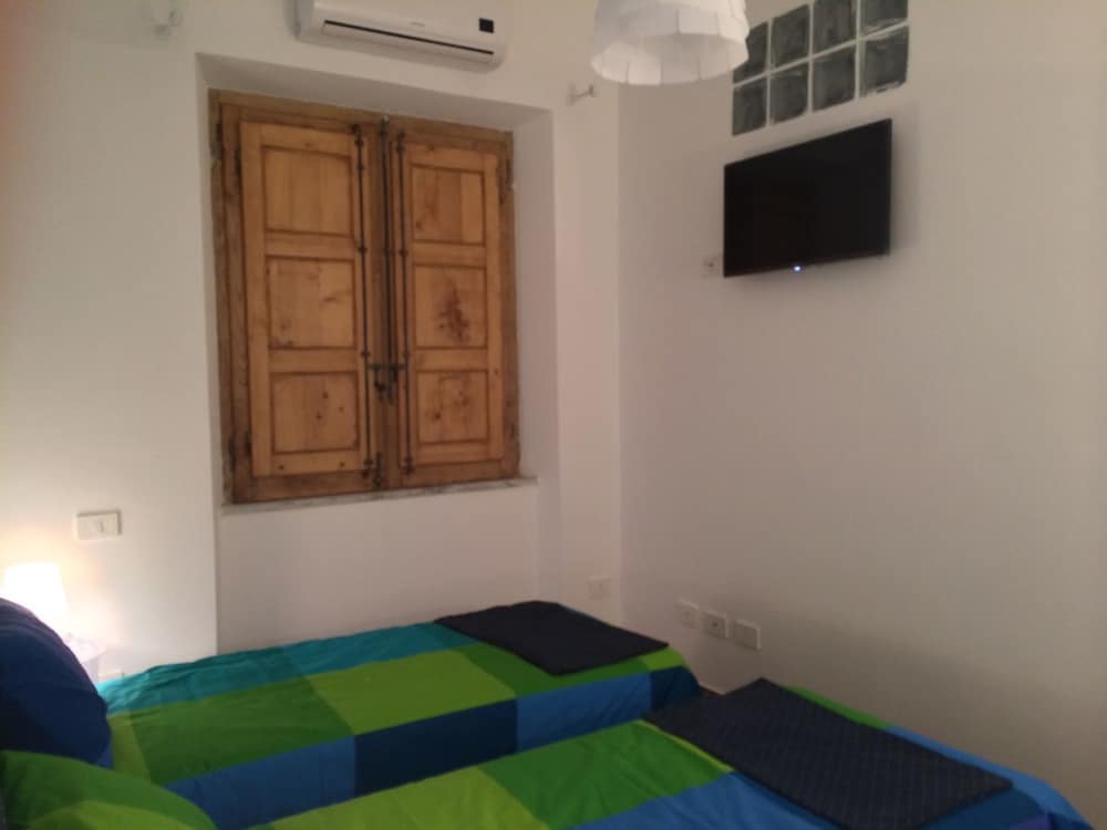 Standard Apartment, Multiple Bedrooms, Non Smoking, Kitchen