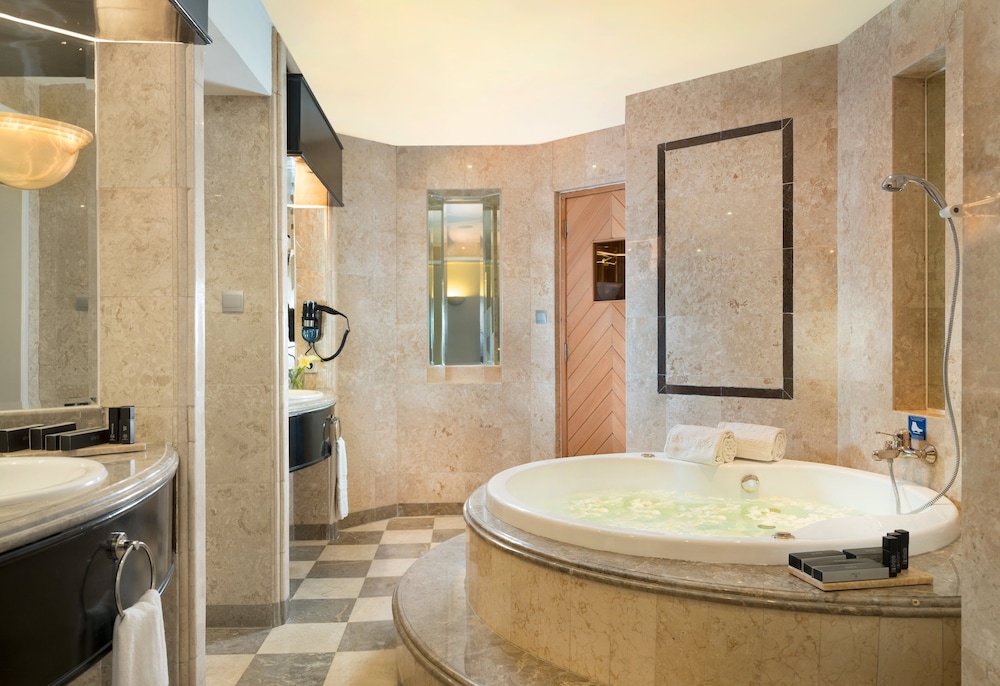 Suite (Romance with Whirlpool) - Photo 5