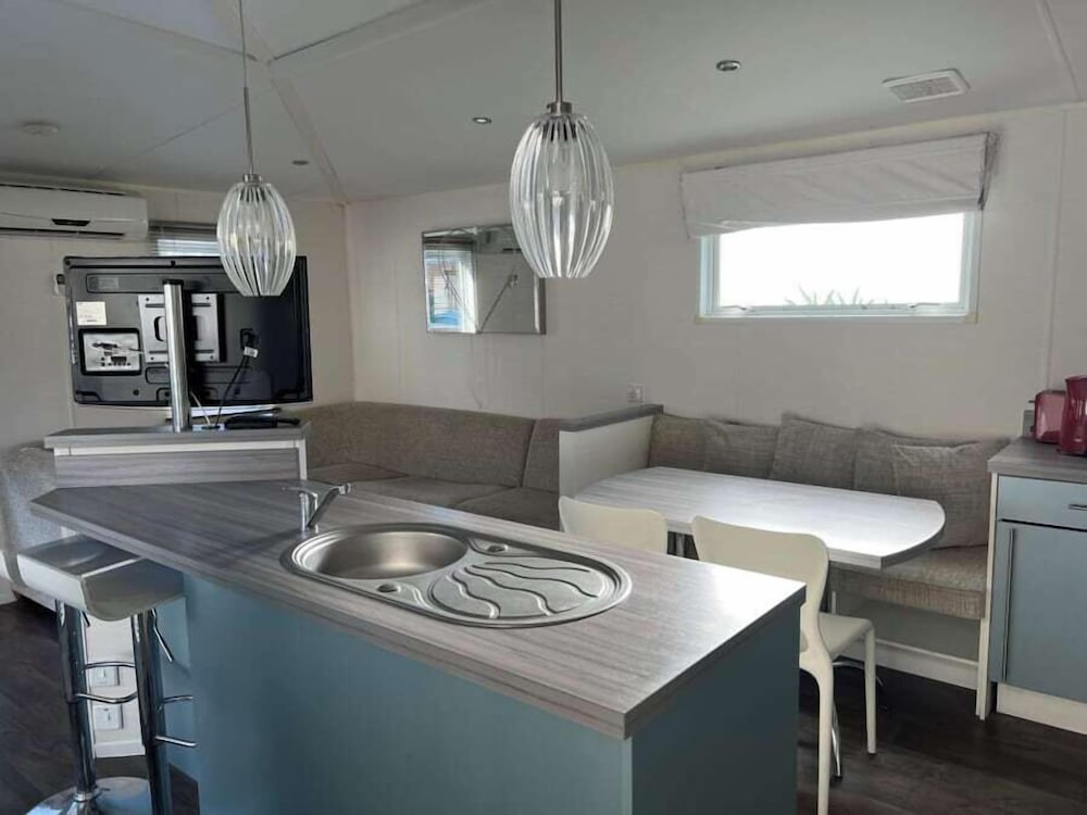 Family Mobile Home photo 1