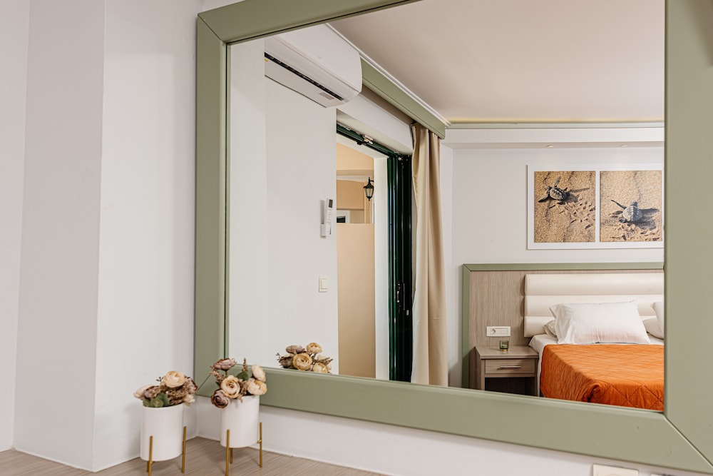 Double or Twin Room, Pool View - Photo 2