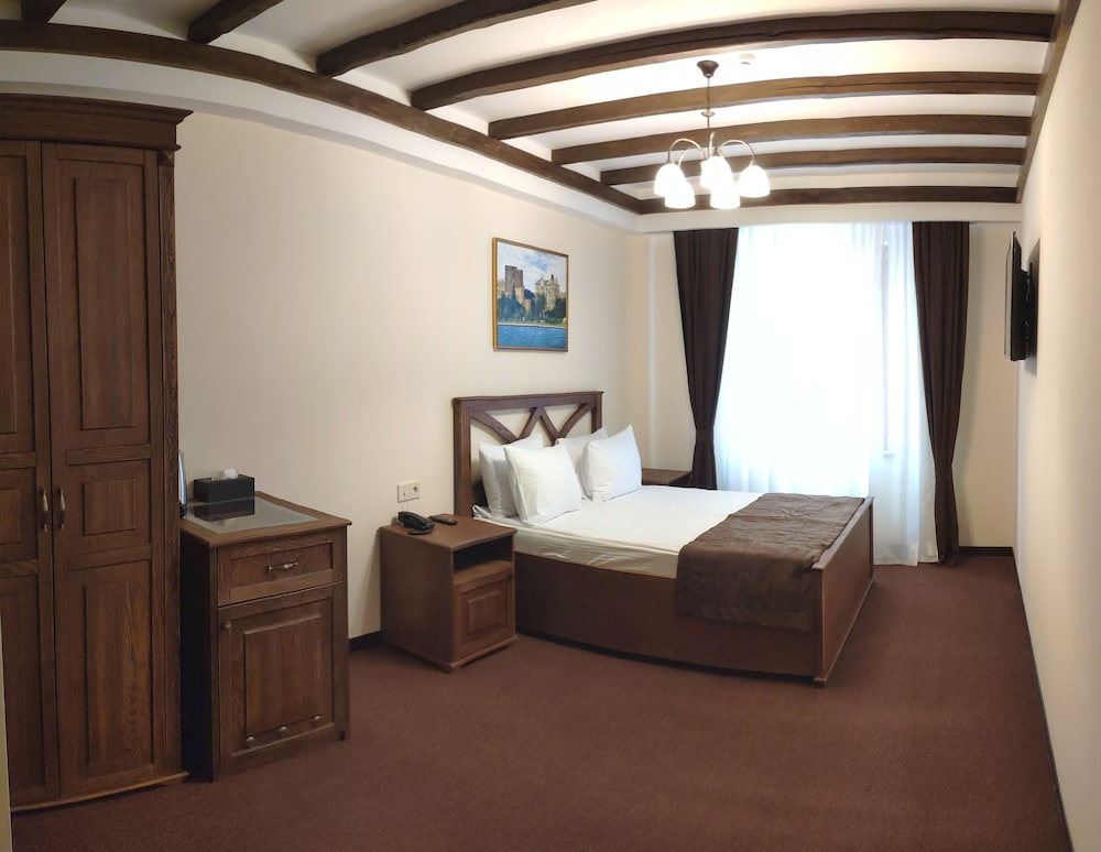 Deluxe Double Room, 1 Queen Bed, City View photo 1