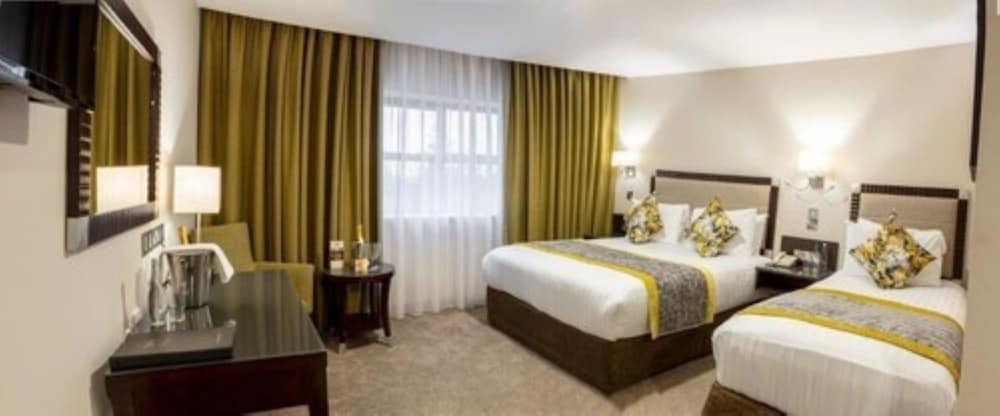 Standard Double or Twin Room - Photo 2
