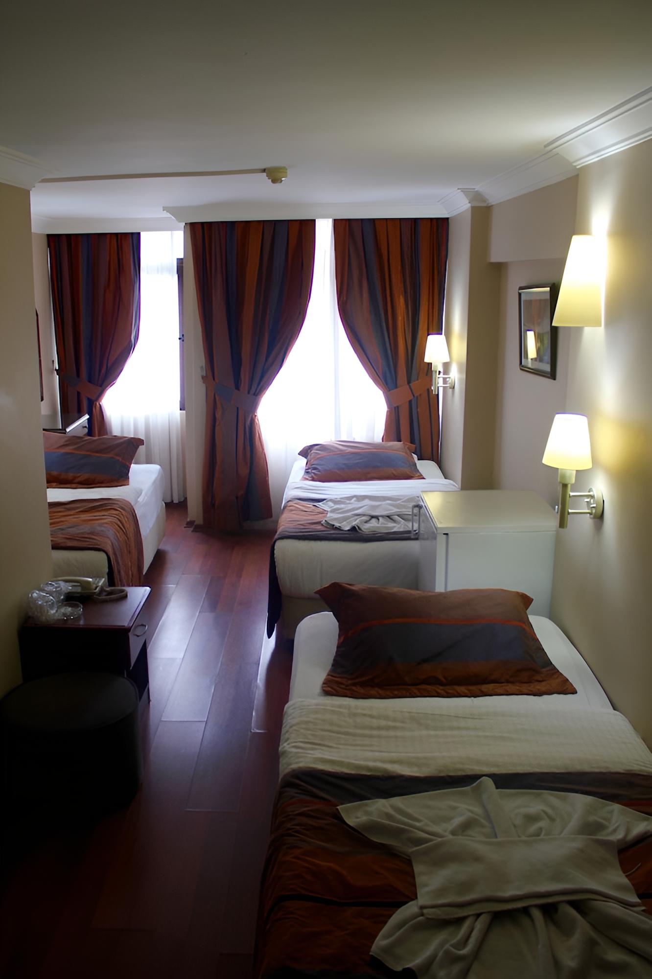 Triple Room photo 2