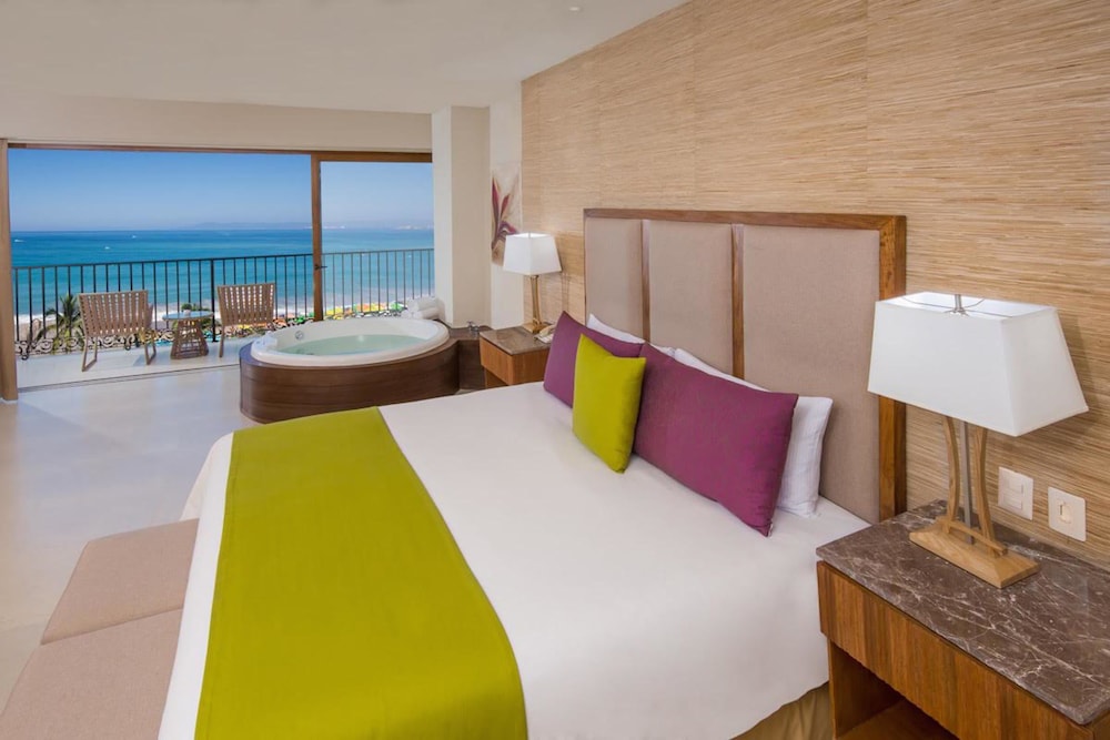 Romance Suite Ocean View