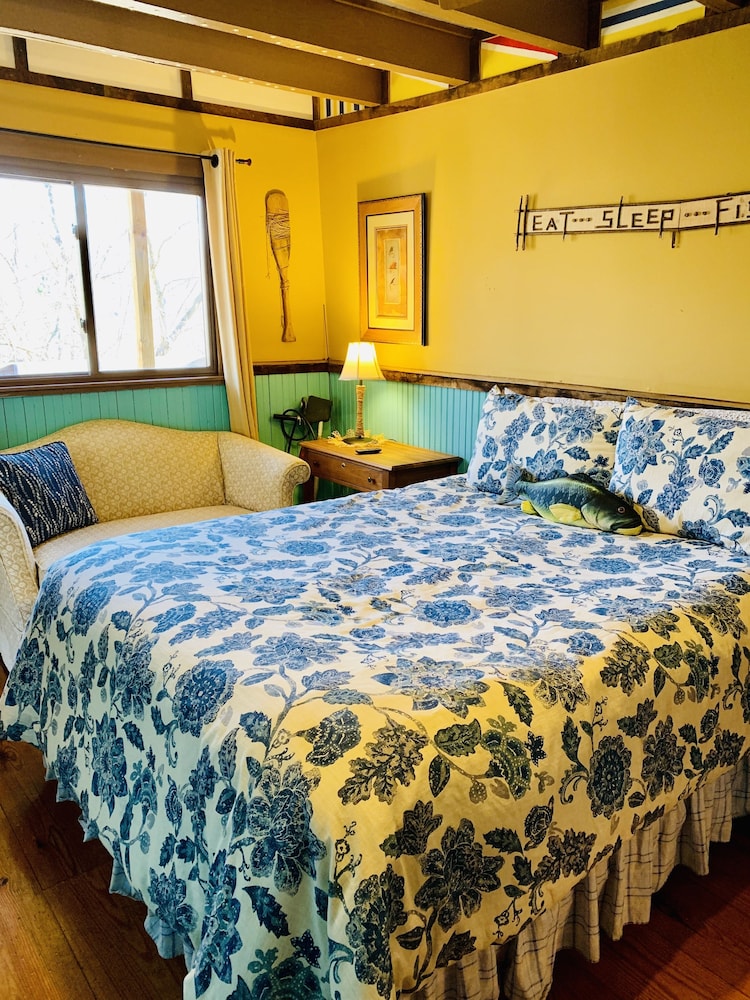 Deluxe Suite, 2 Bedrooms, Mountain View photo 3