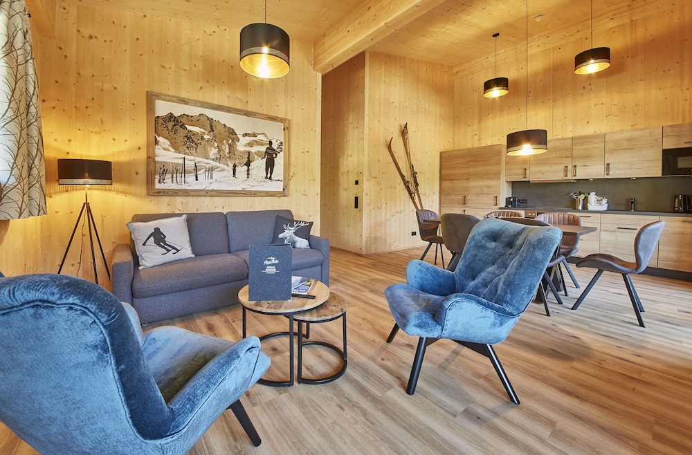 Luxury Apartment, 2 Bedrooms, Balcony (incl. Cleaning Fee 110€) photo 2