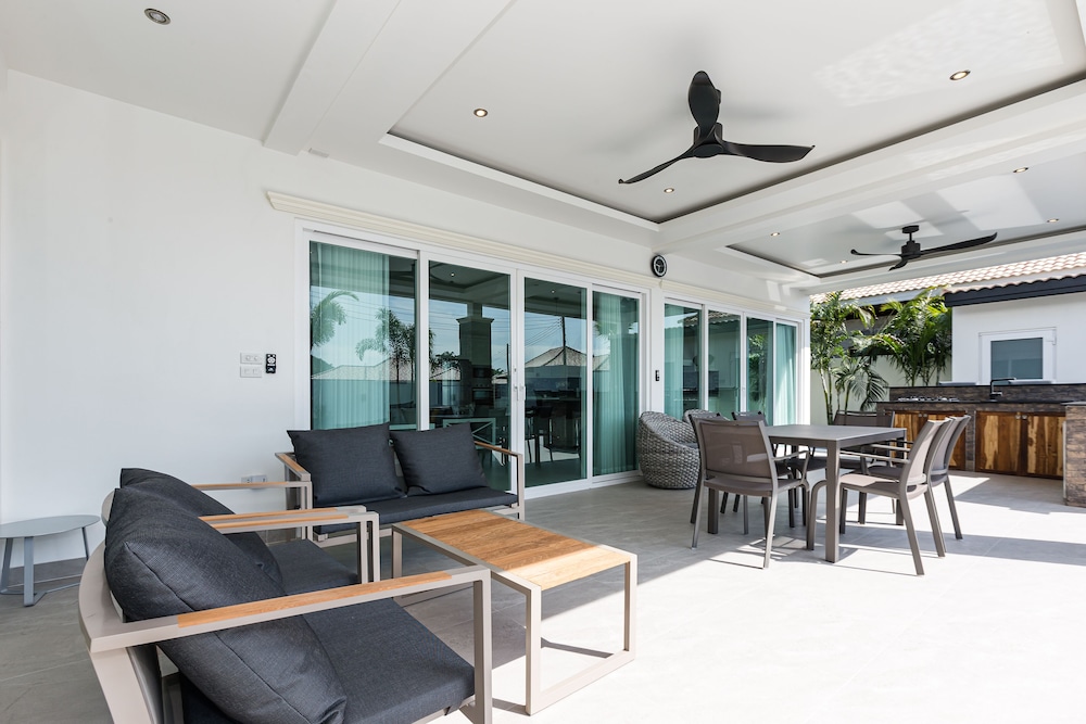 Superior Villa, 3 Bedrooms, Non Smoking, Kitchen - Photo 4