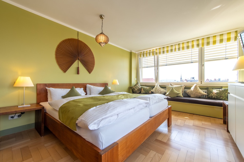 Superior Double Room, 1 King Bed with Sofa bed (Plus) photo 1
