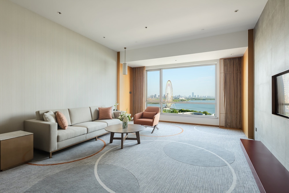 Suite, 1 Bedroom (Jinji Lake Suzhou Eye View) - Photo 1