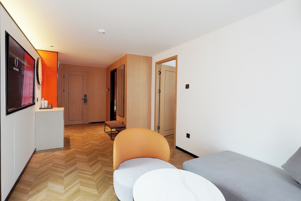 Standard Suite, 1 Bedroom photo 3