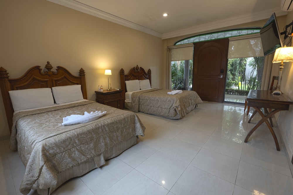Comfort Room, 2 Queen Beds photo 2