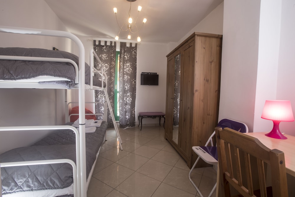Double Room, Private Bathroom, Ground Floor (Not In Room) photo 1