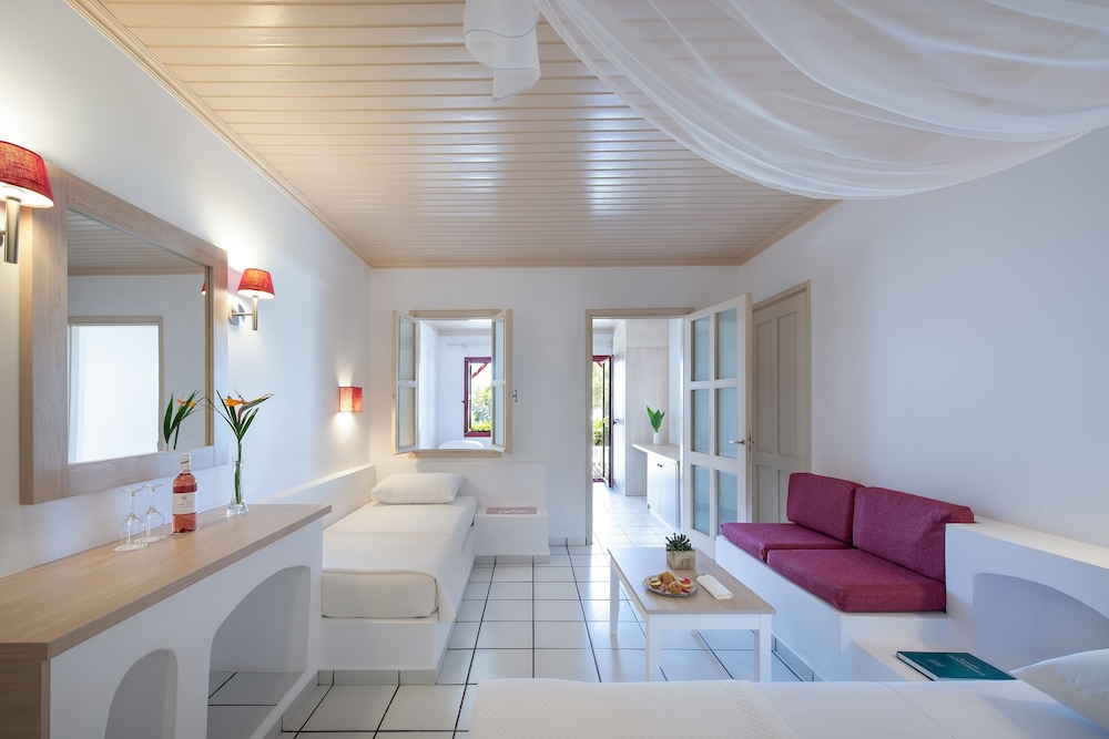 Family Room, Sea View photo 2