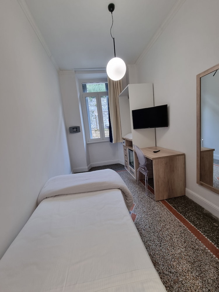 Classic Triple Room - Photo 3