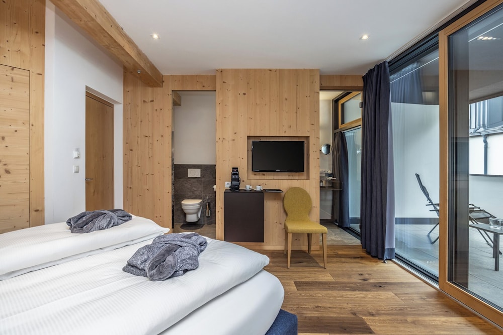 Economy Double Room - Photo 7
