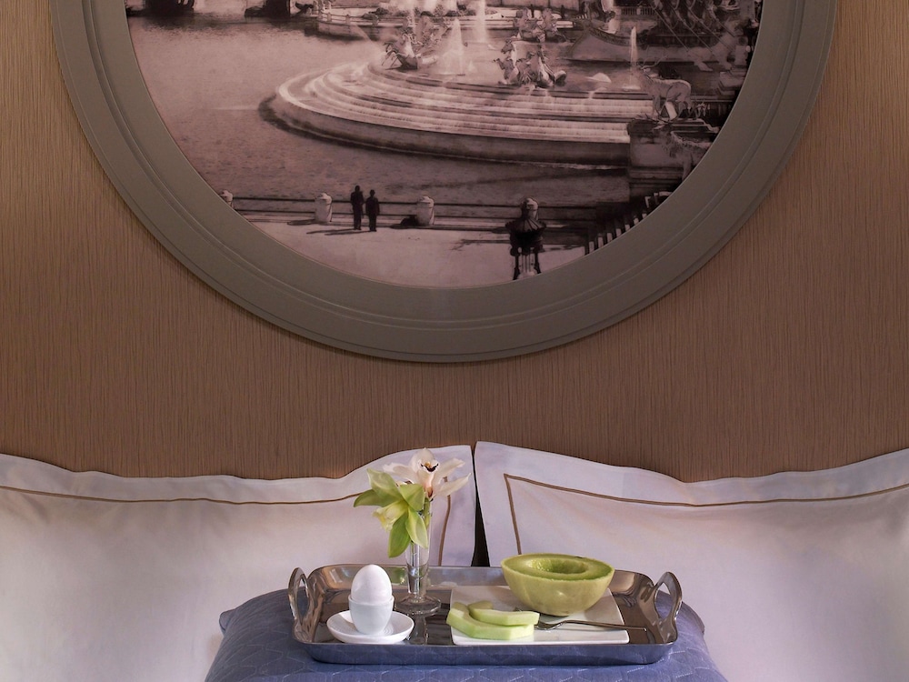Junior Suite, 1 King Bed, Accessible, Bathtub (Spa Suite) - Photo 3