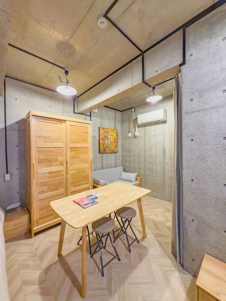 Family Suite, Multiple Beds, Non Smoking, Ground Floor photo 3