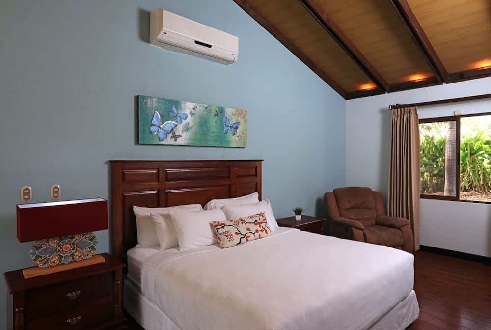 Junior Suite, 1 King Bed photo 2