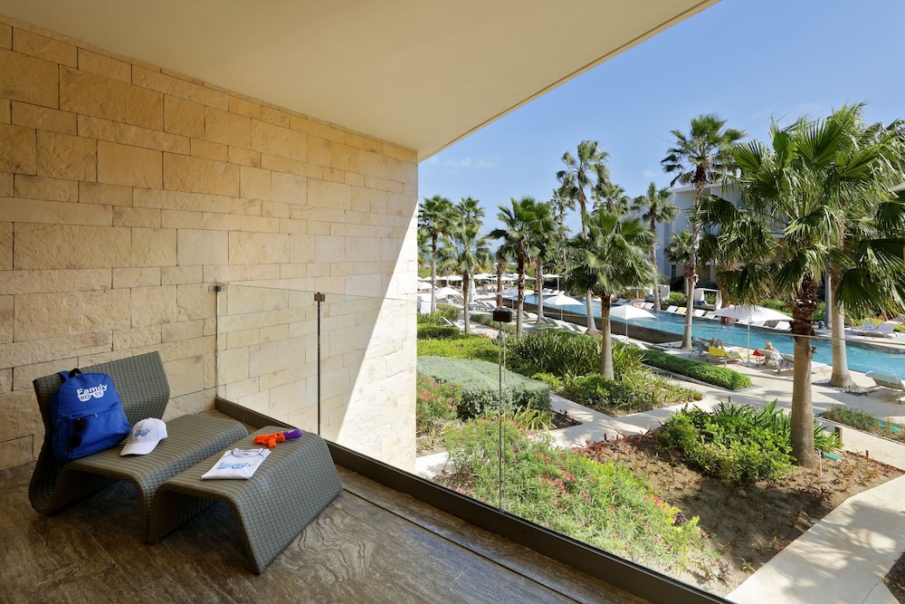 Family Selection Junior Suite Beachside - 2 KIDS FREE photo 1