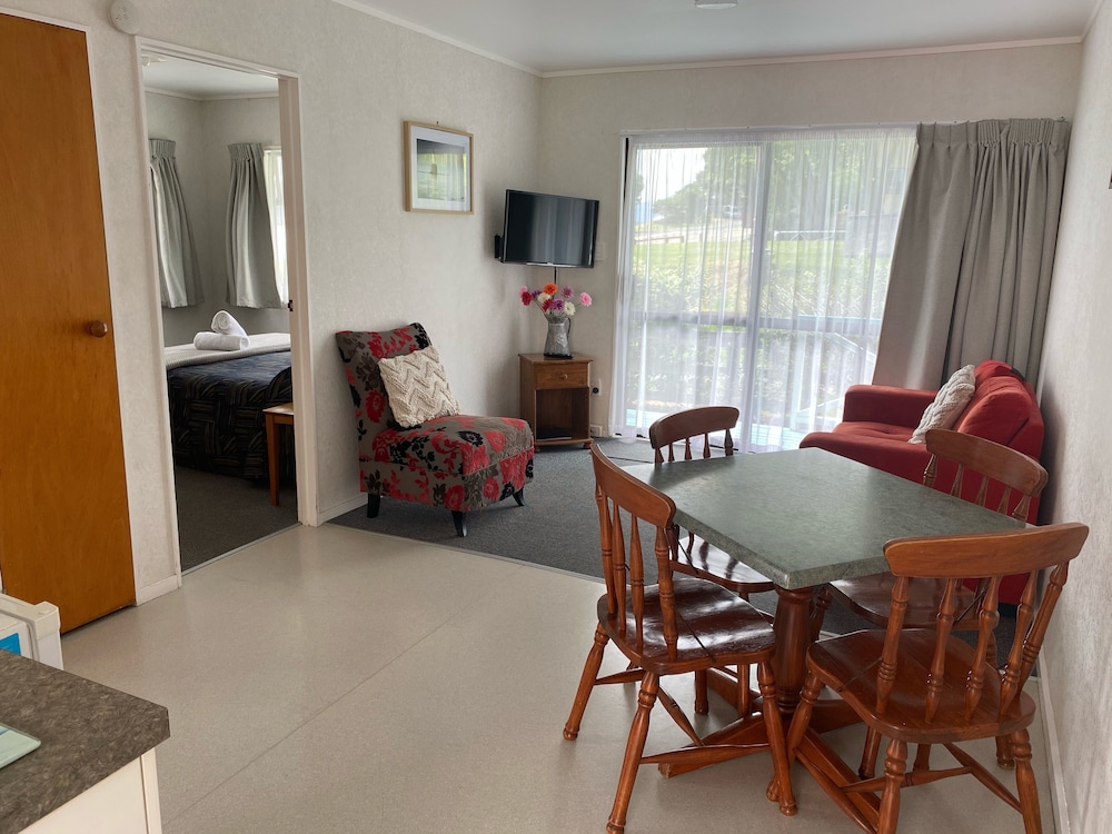 Two Bedroom Unit photo 2