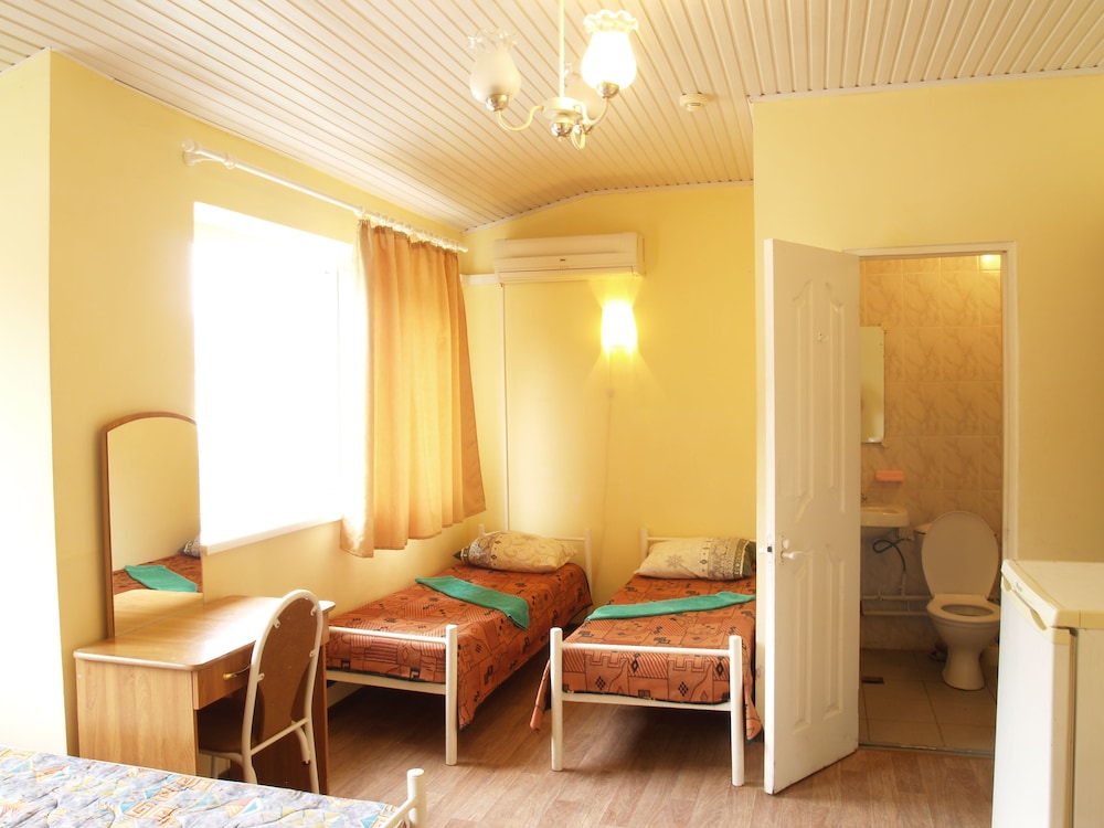 Bed In 5-Bed Mixed Dormitory Room