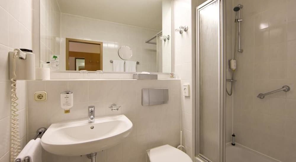 Standard Room photo 2