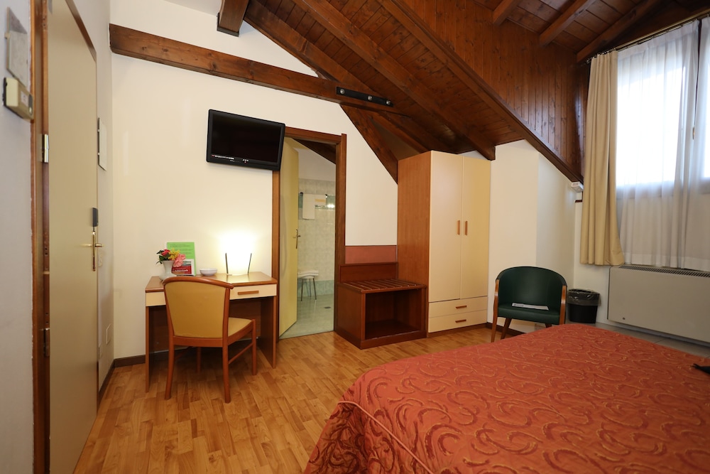 Double or Twin Room (Mansarda) - Photo 2