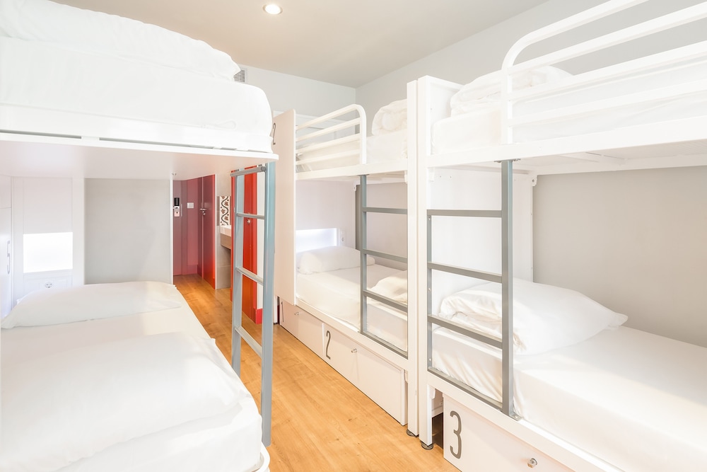Habitación para 6 personas con baño privado