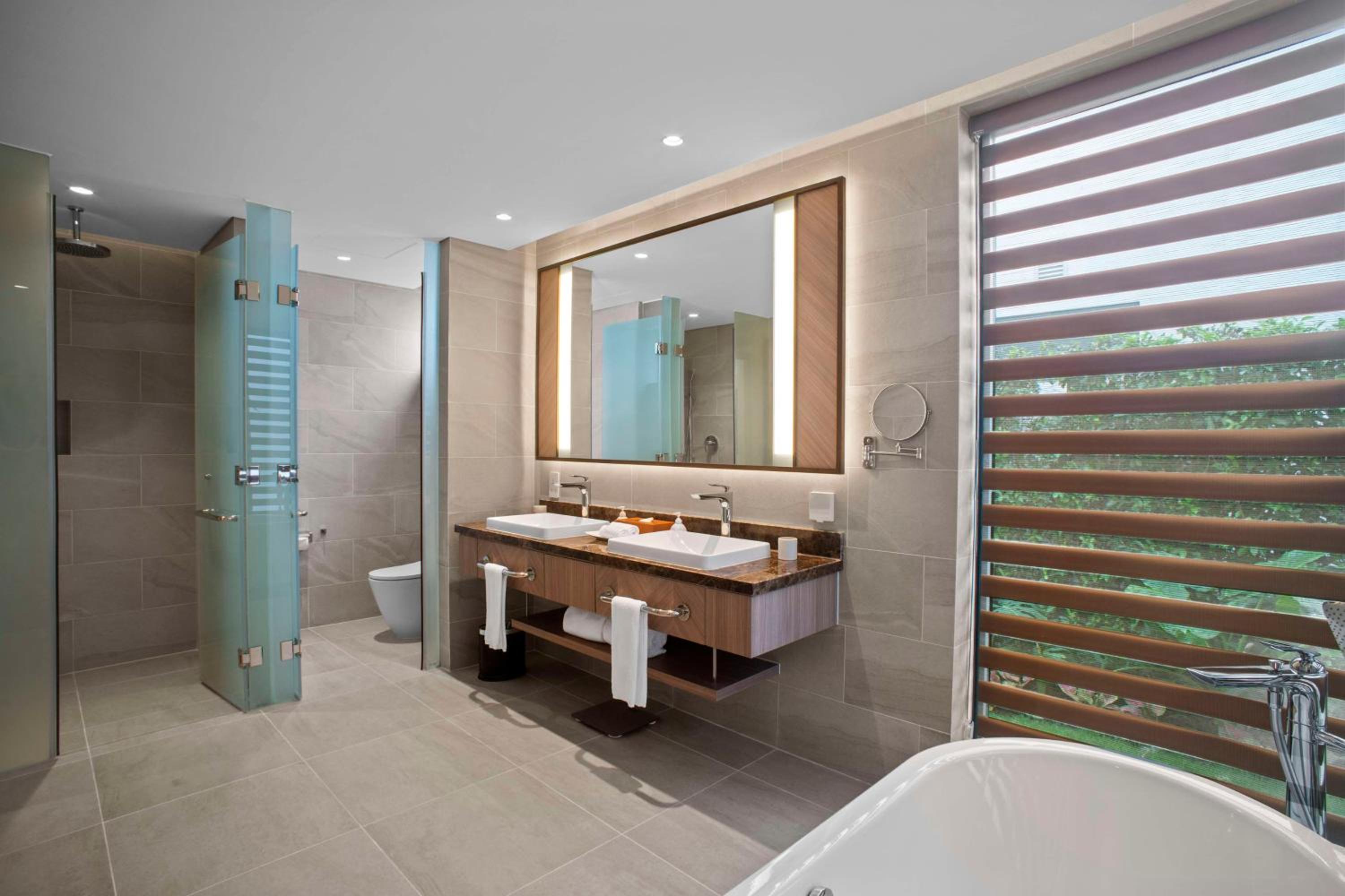 Ho Tram Beachfront Three Bedroom Pool Villa - Photo 4