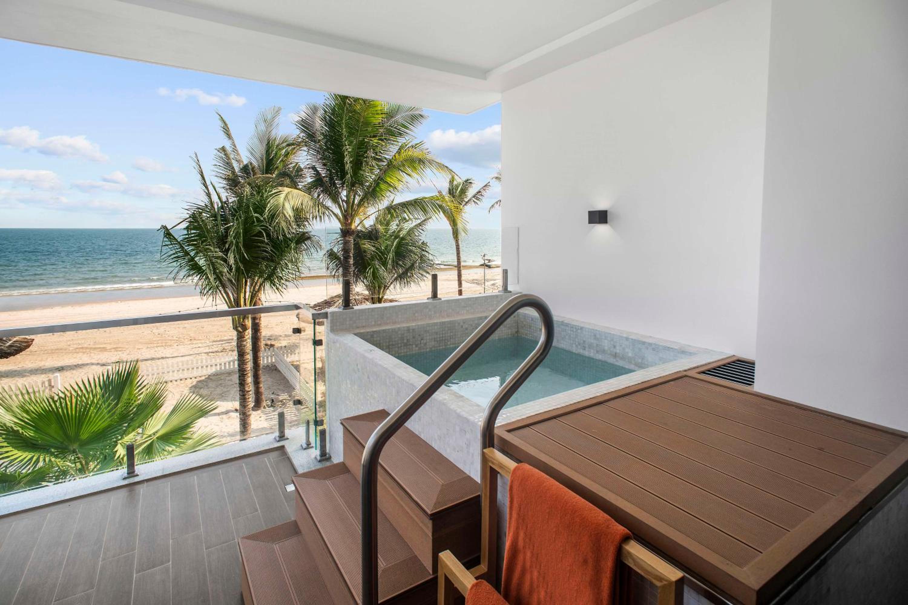 Ho Tram Beachfront Three Bedroom Pool Villa - Photo 6