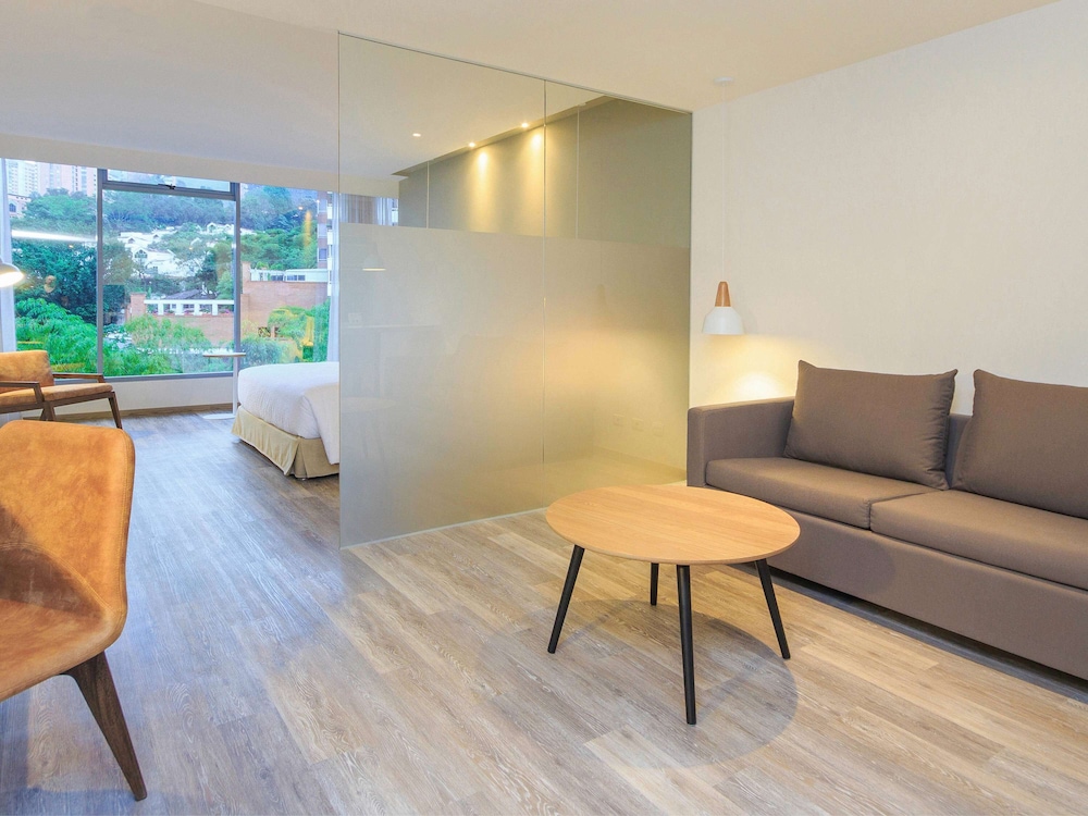 Superior Suite, 1 Queen Bed with Sofa bed photo 1
