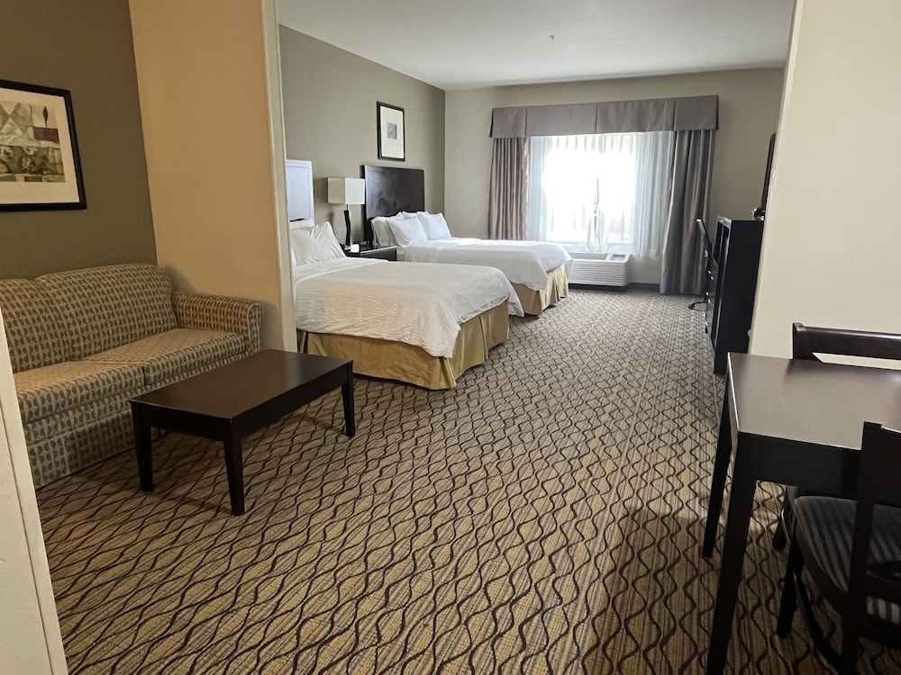 Suite, 2 Queen Beds, Accessible