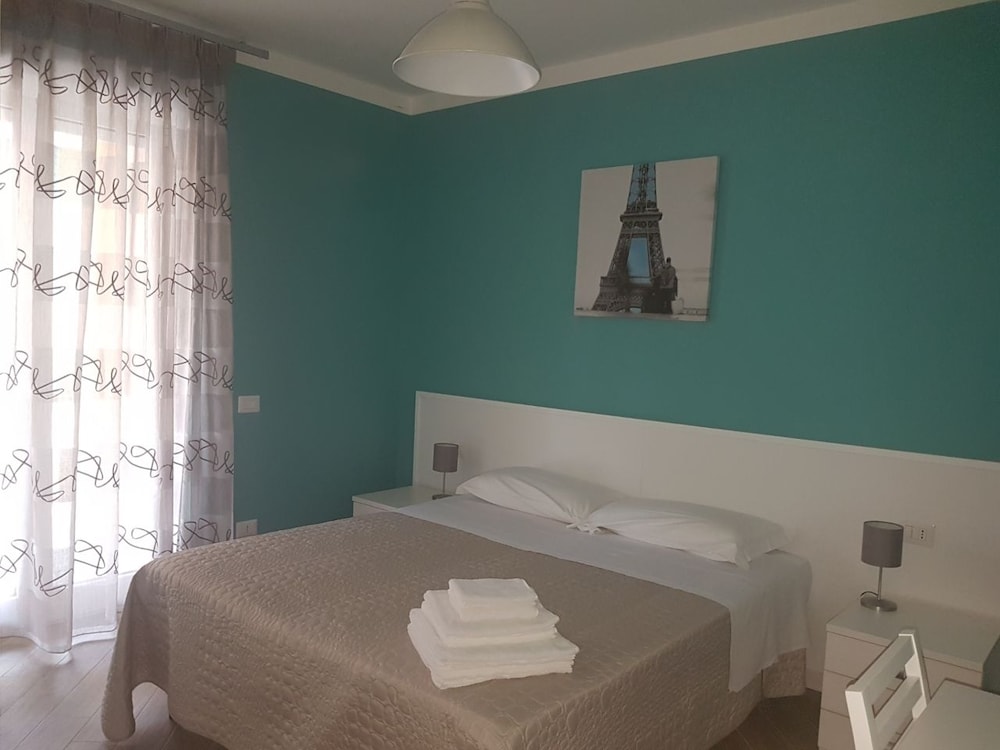 Standard Twin Room, 2 Bedrooms, Private Bathroom photo 1