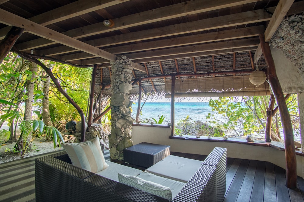 All Inclusive Private Bungalow 'Miki Miki' with Ensuite photo 2