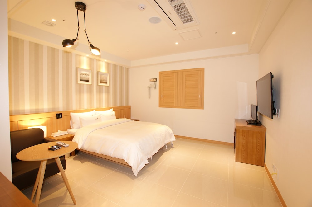 Standard Double Room photo 3