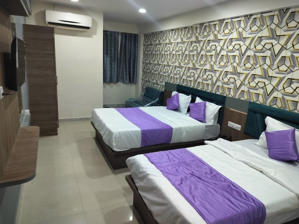 Deluxe Double Room, Multiple Bedrooms, City View