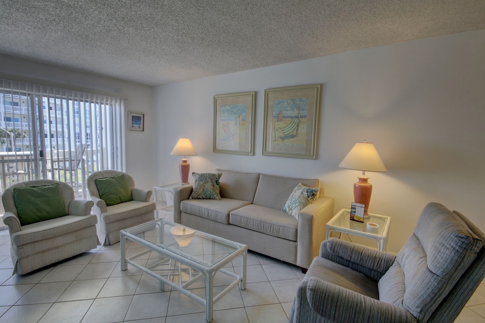 Condo, 2 Bedrooms
