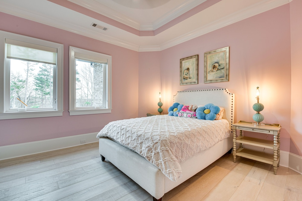 House (6 Bedrooms) photo 1