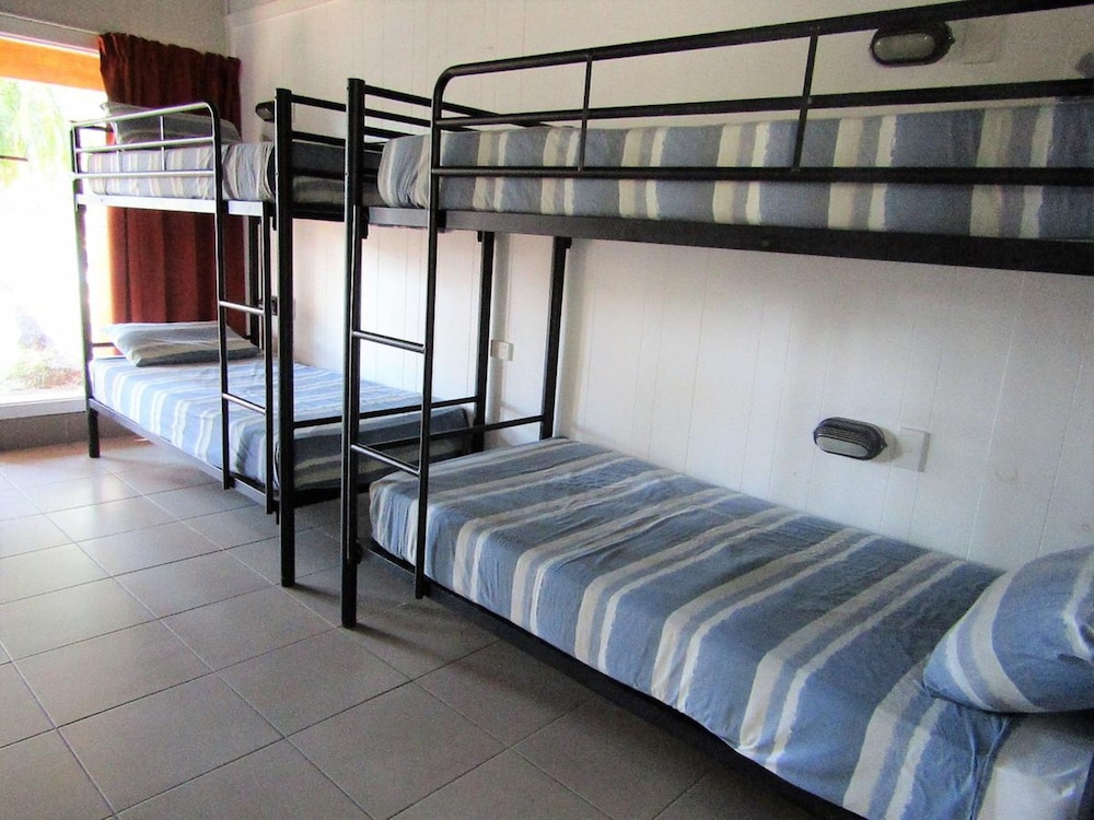Basic Shared Dormitory, Women only, Ensuite (8 Beds) photo 2